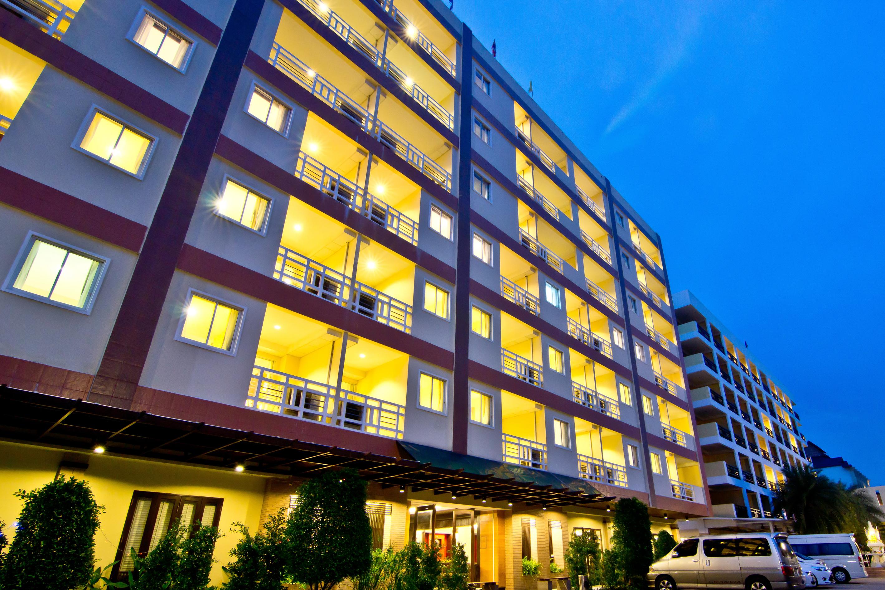 Golden Sea Pattaya - Sha Extra Plus Екстериор снимка